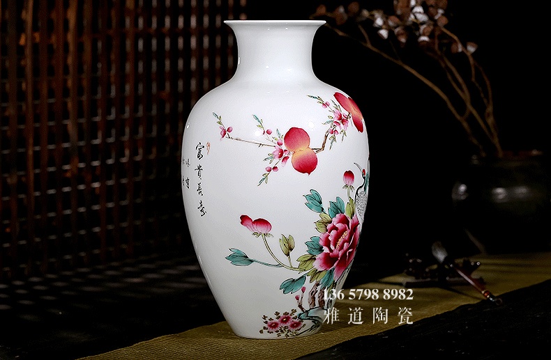 景德镇名家手绘陶瓷花瓶富贵长寿-侧面