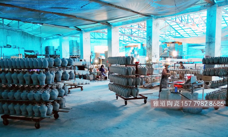 景德镇专业定做定制陶瓷酒坛生产厂家