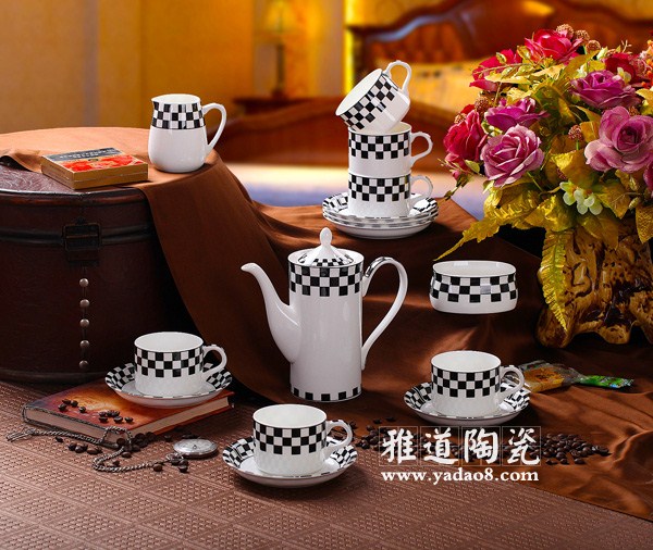 15头黑白格调陶瓷咖啡具套装