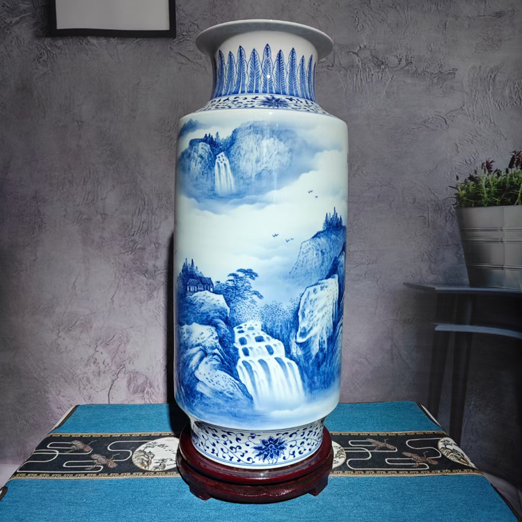 景德镇手绘青花瓷山水陶瓷花瓶(春醉山乡）(图2)