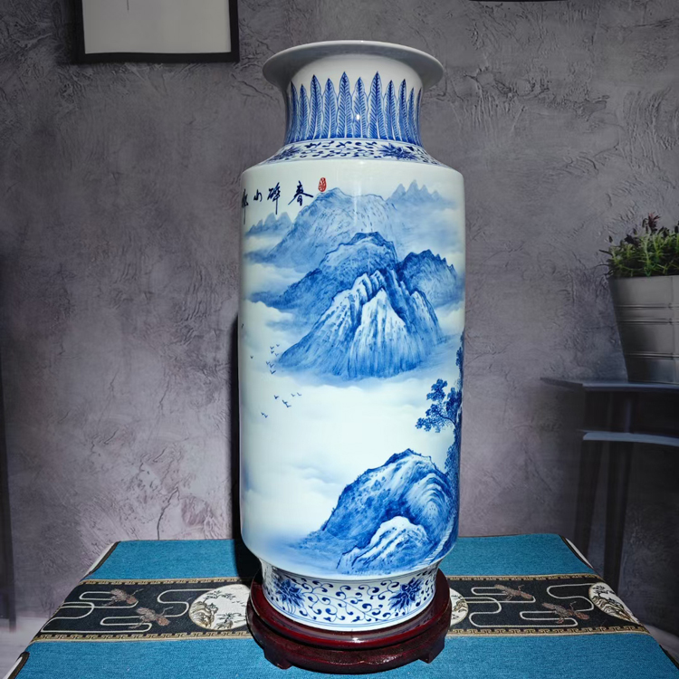 景德镇手绘青花瓷山水陶瓷花瓶(春醉山乡）(图4)