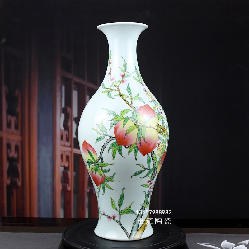 仿古陶瓷花瓶雍正粉彩蝠桃纹橄榄瓶